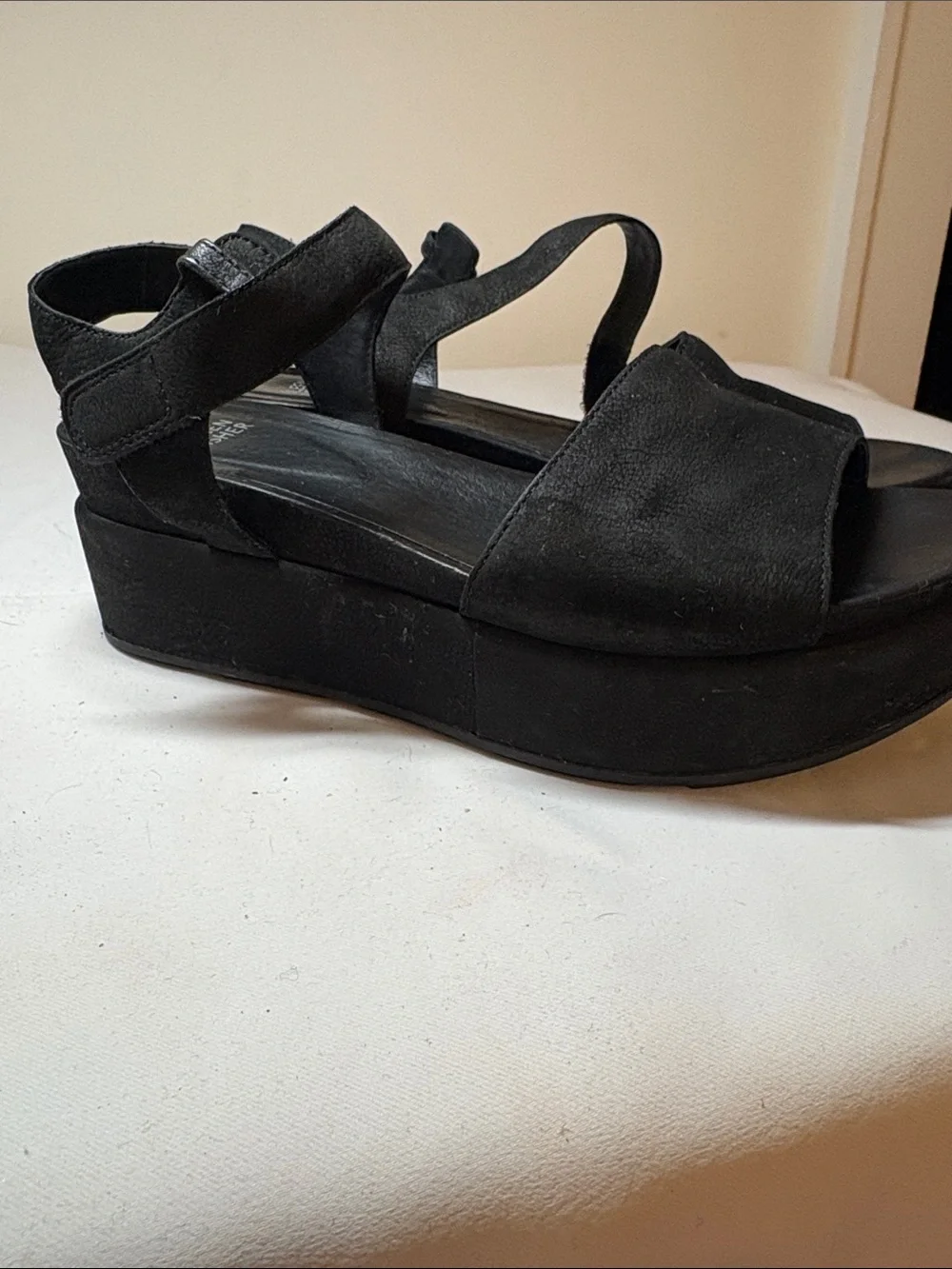 Eileen Fisher Black Leather adjustable Ankle Platform Sandal Size 9.5